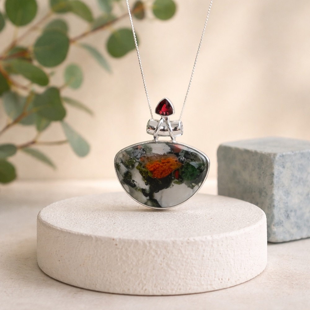 Bloodstone & Garnet Necklace - Picture 3 of 13